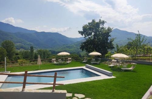 Bagnone House | Inviting Ca' Toni d'sovra: Pool & Oceanfront Retreat