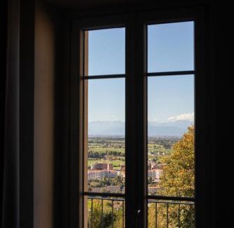 Piazza Apartment | Guest Favorite Ca Vasco: Pet & Child Friendly Retreat