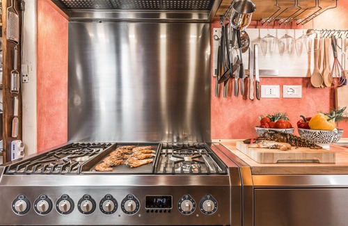 San Marco Apartment | Experience Ca' Via della Seta with Scenic Canal Views
