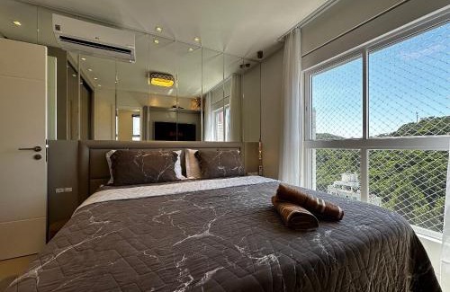 Pioneiros Apartment | Elegant 4-Suite Retreat with Garage & Family-Friendly Perks