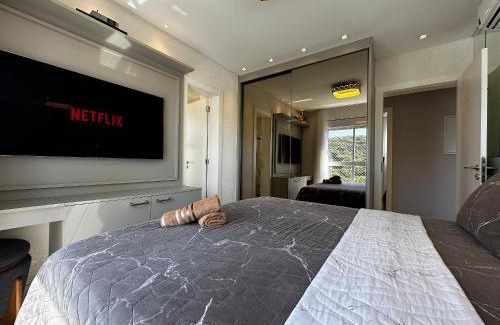 Pioneiros Apartment | Elegant 4-Suite Retreat with Garage & Family-Friendly Perks