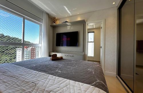 Pioneiros Apartment | Elegant 4-Suite Retreat with Garage & Family-Friendly Perks