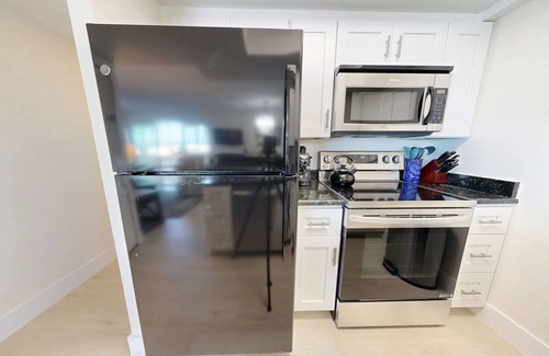 Siesta Key Condo | Discover Crescent Arms: Oceanfront Retreat at Siesta Key