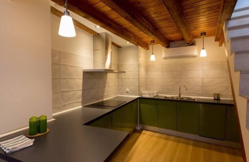 San Pablo Apartment | Historic 2 BDR Duplex with Garage in the City Center