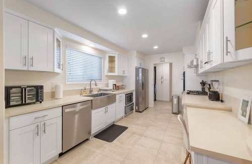 El Dorado House | CA4 House Hot Tub, Golf, Fire Pit & Games