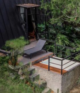 Girardota Ski Chalet | Radiant Benevento Glamping: Hot Tub & 9.9/10 Guest Rated
