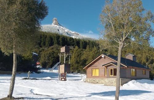 Meliquina Ski Chalet | Outstanding Family Retreat at Cabaña Acaena - 10/10 Rating