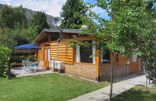 Lago Puelo Cabin | Accessible Cabaña Accesible Ipua: 10/10 Guest Rated Stay