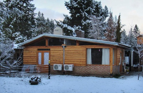 Lago Puelo Cabin | Accessible Cabaña Accesible Ipua: 10/10 Guest Rated Stay