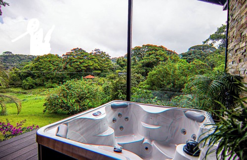 Monteverde Cabin | Cozy Cabin Just 15 Minutes from Exciting Attractions