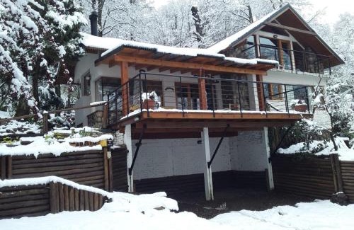San Martin de los Andes Cabin | Unforgettable Stays at Cabaña Adolim with Ocean Views