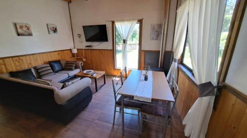 Pucon House | Top-Rated Cabaña al Pasos: Family & Pet Friendly Retreat