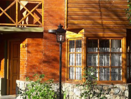 San Martin de los Andes Cabin | Child-Friendly Retreat at Cabaña Albar - Rated 9/10