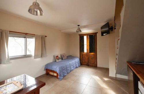 Merlo House | Cozy Cabaña Anita: Pet & Child Friendly Retreat