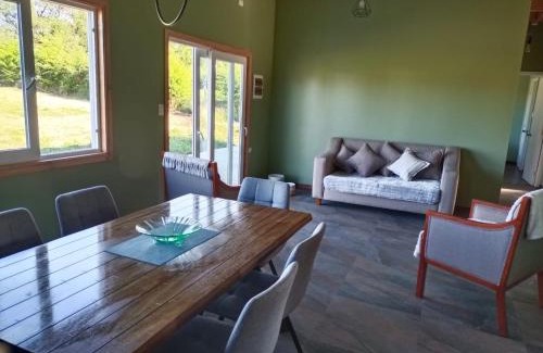 Osorno House | Cozy Cabaña Ankar: Pet Friendly & Family Welcoming Retreat