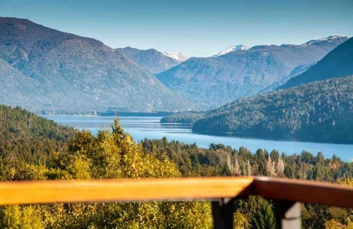 San Carlos de Bariloche Cabin | Nordic Cabin with Amazing Lake View & Ski Access