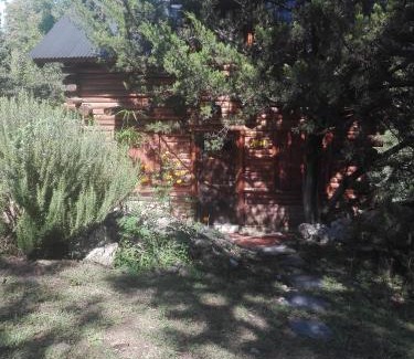 Villa General Belgrano Cabin | Inviting Cabaña Atha Iti: Pet-Friendly Retreat with Kitchen