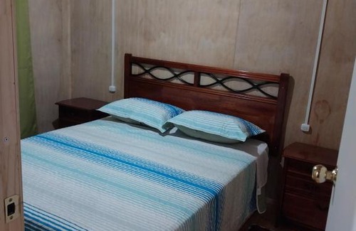 Cochamo Apartment | Cozy Cabaña B&J: Family and Pet-Friendly Retreat