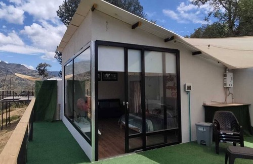 Tibirita Cabin | Relaxing Cabaña Bisou with Private Jacuzzi & Pool Access