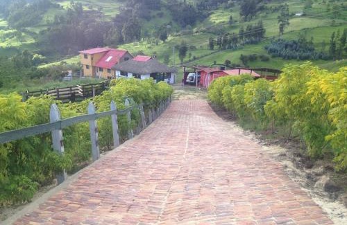 Duitama Ski Chalet | Pet-Friendly Retreat at Cabaña Campestre La Esperanza