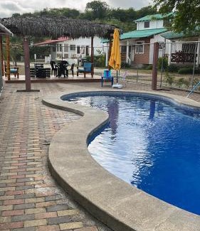 Olon House | Pet-Friendly Cabaña Cangrejito Olon with Pool & Ocean Views