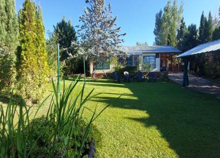 Cacheuta Ski Chalet | Pet-Friendly Retreat at Cabaña Casa Amarilla - Rated 10/10
