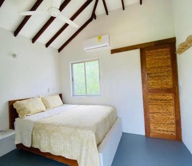 Tolu House | Beachside Cabaña with Pool & AC - Top Rated in Tolú