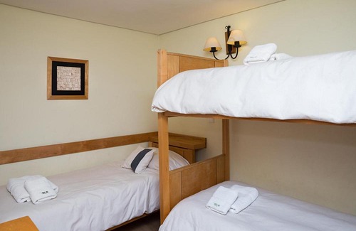 San Carlos de Bariloche House | Pet-Friendly Escape at Cabaña Cipres for Families