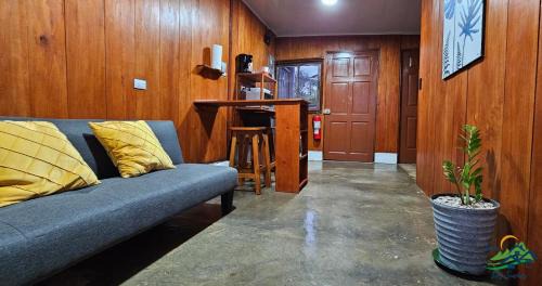 Quesada Apartment | Budget-Friendly Cabaña Colibrí – Guest Rated 9.8/10