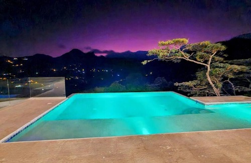 Altos del Maria Villa | Unforgettable Cabana with Spectacular Views & Pool