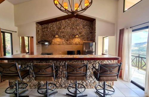 Altos del Maria Villa | Unforgettable Cabana with Spectacular Views & Pool