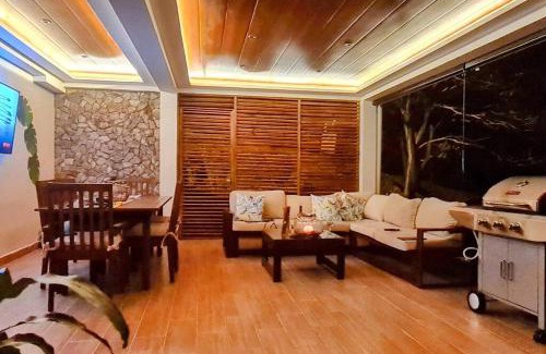 Altos del Maria Villa | Unforgettable Cabana with Spectacular Views & Pool