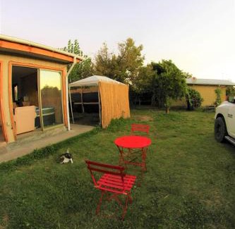 Quillon Apartment | Cozy Cabaña Con Tinajas #2: Family-Friendly Getaway
