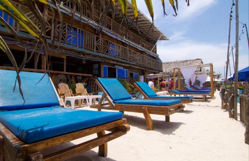 Bocachica Hotel | Pet-Friendly Cabaña Coral Azul with Private Beach Access