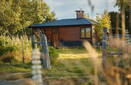 Trevelin Ski Chalet | Pet-Friendly Retreat at Cabaña Cordón Situación - 8.9/10