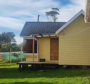 Hualaihue House | Oceanfront Cabaña Cubero with Breakfast & Kids Welcomed