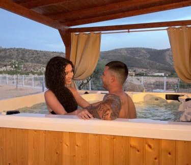 Fortuna House | cabaña de ensueño con Jacuzzi exterior y barbacoa