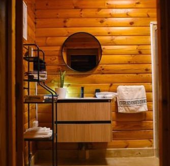 Fortuna House | cabaña de ensueño con Jacuzzi exterior y barbacoa