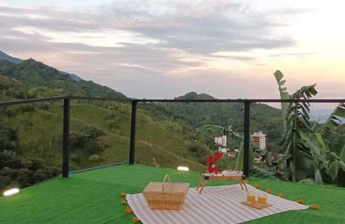 Ibague Cabin | Pet-Friendly Retreat with Spectacular Mountain Views in Ibagué