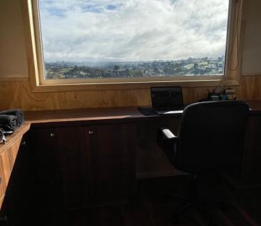 Castro House | New Hermosa Cabin in Llau Llao: Ideal for Families & Pets