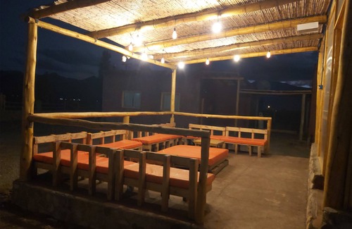 Uspallata House | Cozy Mountain Cabin for 5 with Pool Access