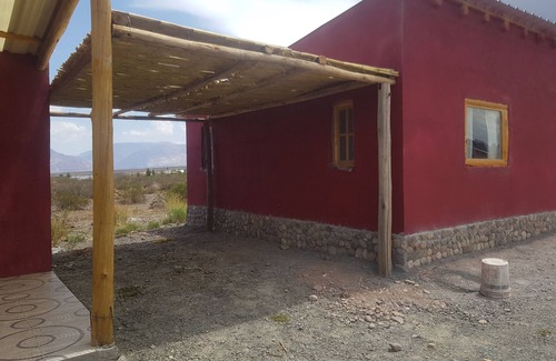 Uspallata House | Cozy Mountain Cabin for 5 with Pool Access