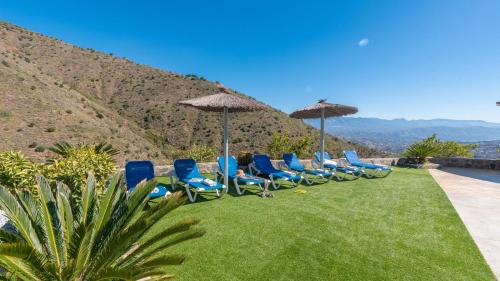 El Borge House | Discover Cabaña de Piedra El Borge: Family-Friendly Retreat