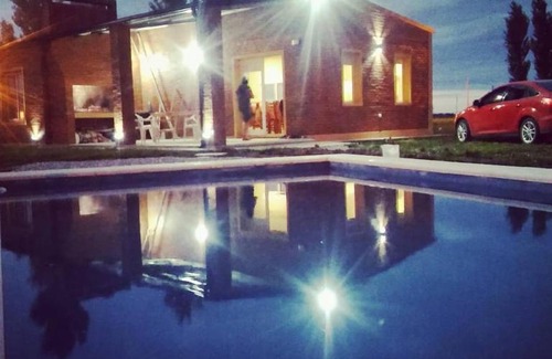 Oliveros House | Pet-Friendly CABAÑA DOM CARLOS with Pool & Child Services