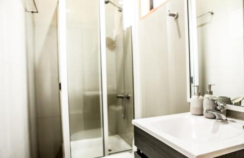 Pichilemu House | Cozy Cabaña for Two in Punta de Lobos – Pet Friendly Stay