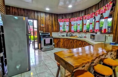 Chachagua Cabin | Unwind at Cabaña el Descanso Fortuna - 10/10 Guest Rated