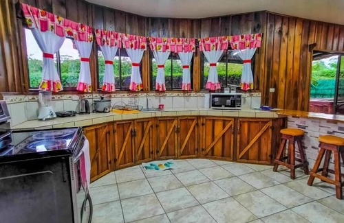 Chachagua Cabin | Unwind at Cabaña el Descanso Fortuna - 10/10 Guest Rated