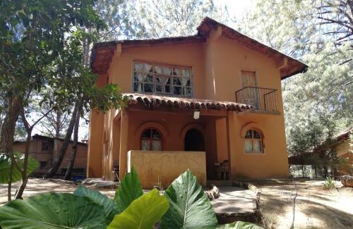 Mazamitla House | Family-Friendly Retreat at Cabaña El Mesón de Don Quijote