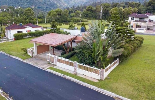 Jarabacoa House | Relax at Cabaña el Paraíso Baiguate with Pool & Spa