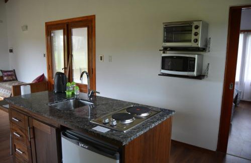 Tandil Cabin | Inviting Cabaña El Tigre: Poolside Retreat for Families